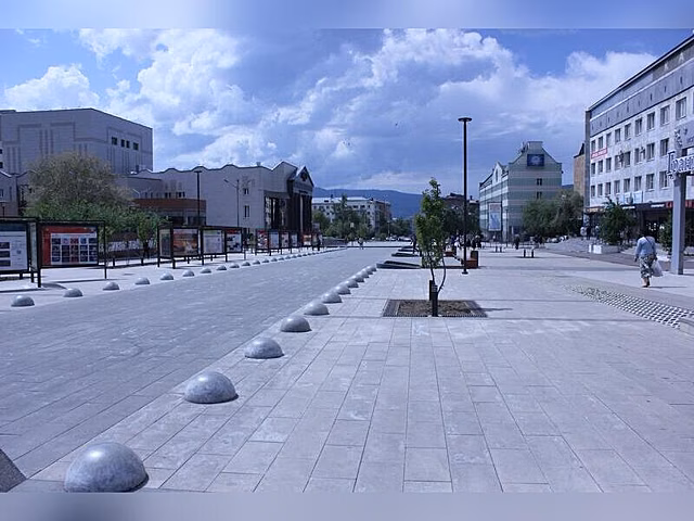 На парковку для инвалидов в Чите не сделали въезда