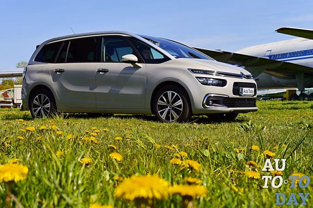 Тест-драйв семиместного Citroen Grand C4 Picasso: О нем писал классик