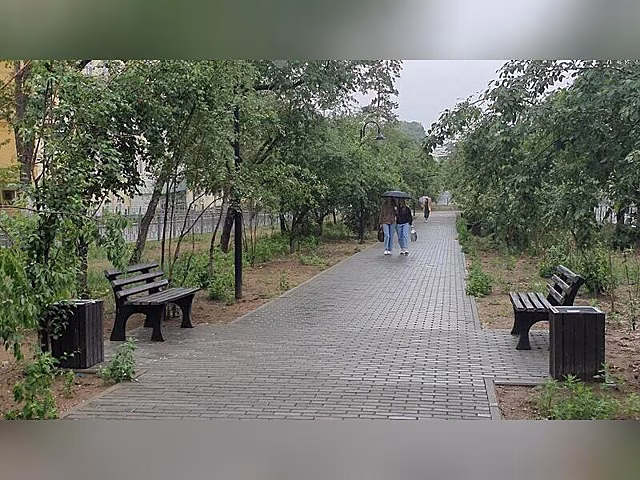 «Вопрос решается» - администрация о сквозном проходе на аллее Горького