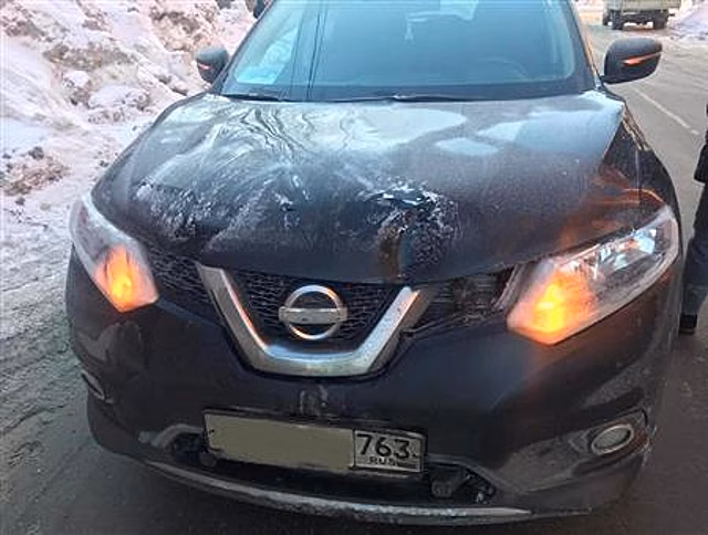Женщина попала под колеса иномарки на ул. Аминева в Самаре