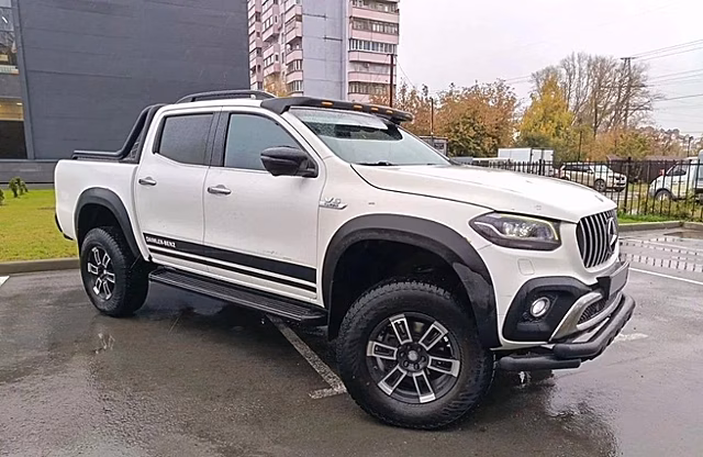 В Новосибирске продают редкий «люксовый» пикап Mercedes за 5,6 млн рублей