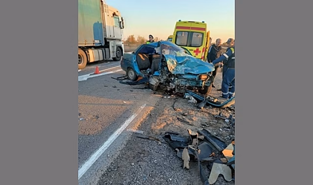 В лобовом ДТП под Волгоградом пострадали семь человек
