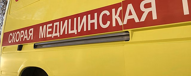 Из больницы Новосибирска отпустили подростка, на которого с моста упал мужчина