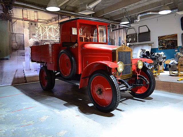 Первые грузовики страны: 100 лет автопробегу АМО-Ф-15