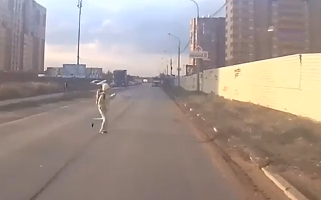 В Рязани ребёнок перебежал дорогу перед машиной