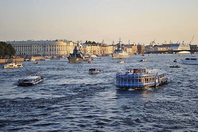 Во сколько обойдется Петербургу строительство нового моста через Неву, рассказали в Смольном