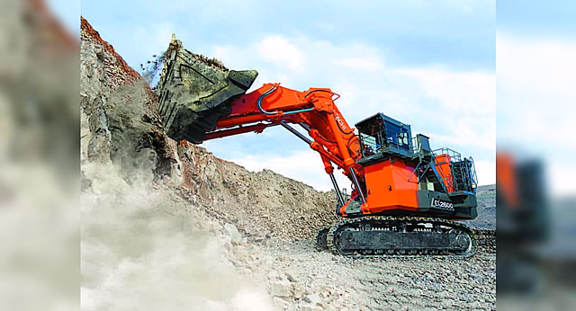Hitachi вывел на российский рынок новый карьерный экскаватор