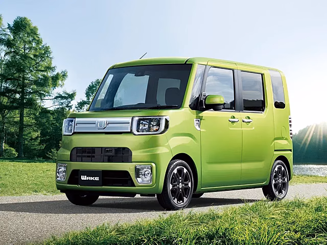 Автоэксперт перечислил семь недостатков кей-кара Daihatsu Wake