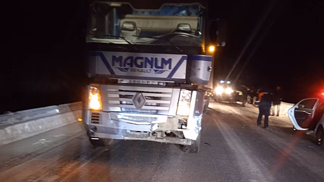Пострадавший в ДТП в Пуровском районе водитель скончался в больнице. ВИДЕО