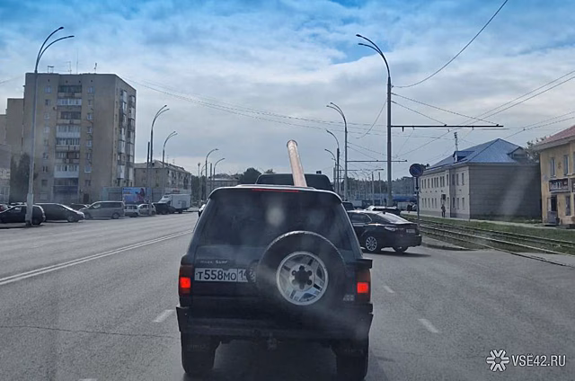 Кемеровчане заметили необычный "танк" на дорогах города