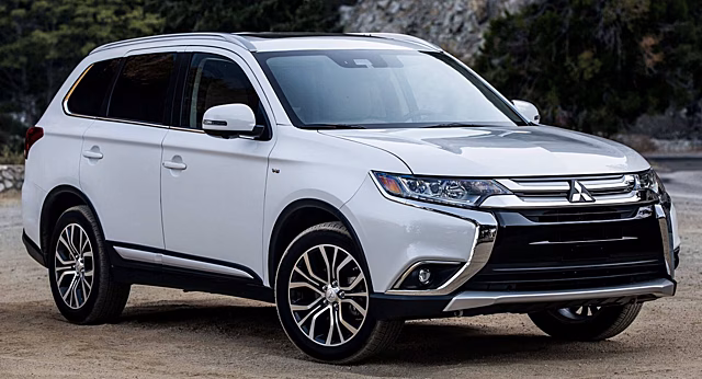Лучшая версия для путешествий или тест-драйв Mitsubishi Outlander