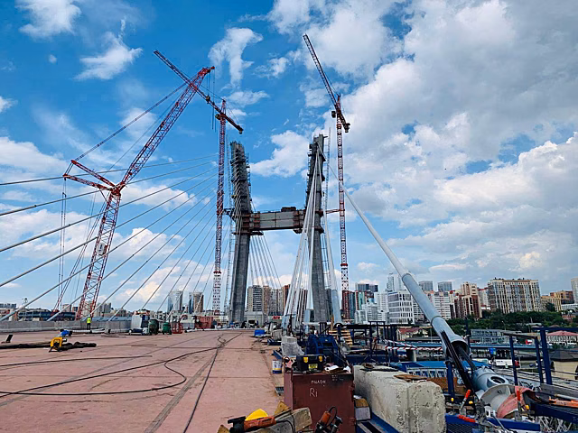 В Новосибирске завершен монтаж вант в русловом пролете четвертого моста