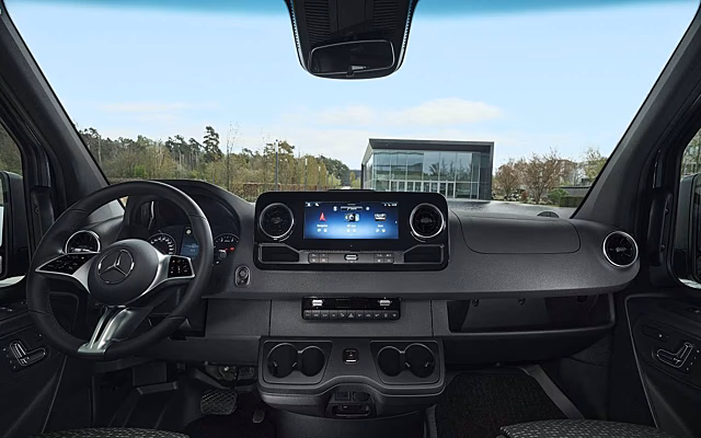 Фургоны Mercedes-Benz вернулись в Россию