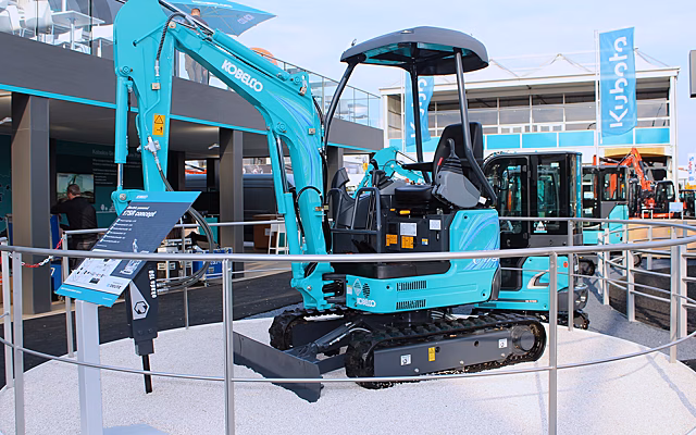 Kobelco представила прототип электрического мини-экскаватора