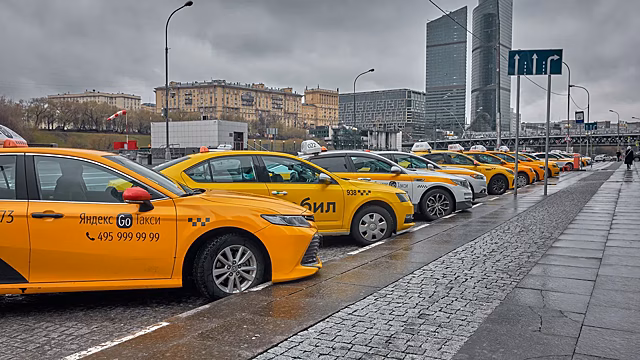 Минпромторг обновил список авто, допущенных для работы в такси