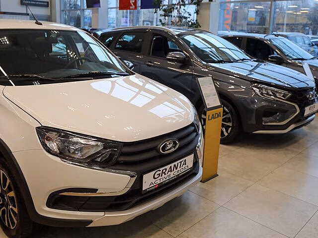 "АвтоВАЗ" объяснил отзыв более 33 тысяч Lada Granta