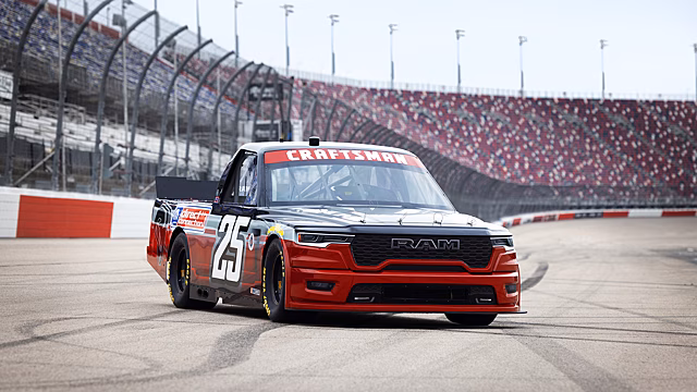 Ram возвращается в гонки NASCAR