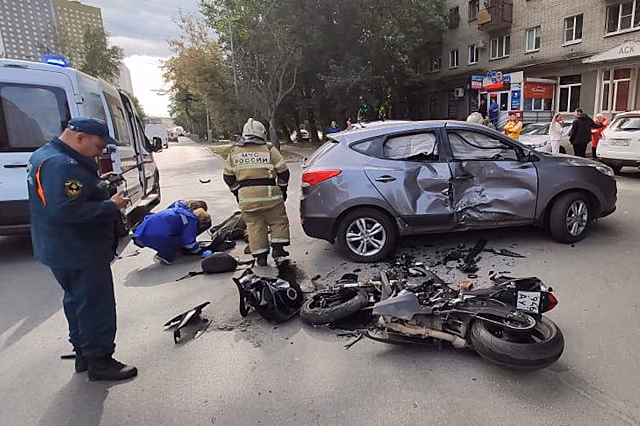 Смертельное ДТП в Екатеринбурге: погиб 18-летний мотоциклист