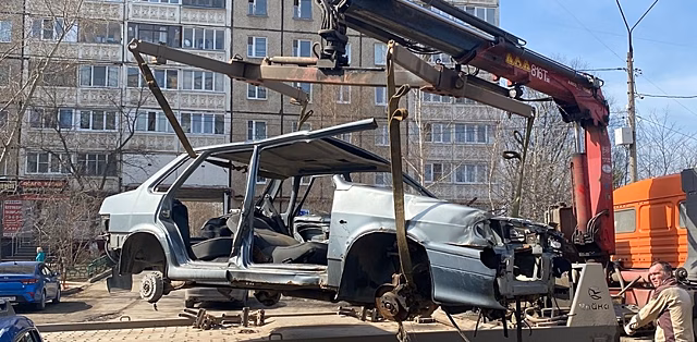 15 брошенных автомобилей эвакуировали в Автозаводском районе