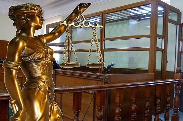 Суд отказал волгоградцу в компенсационном иске к маршрутчику