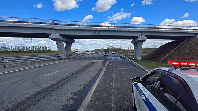В Новосибирской области открыли движение по трассе после ДТП с грузовиком