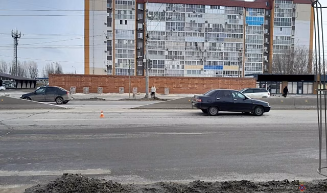 В Волгограде 56-летняя женщина попала под колеса «десятки»