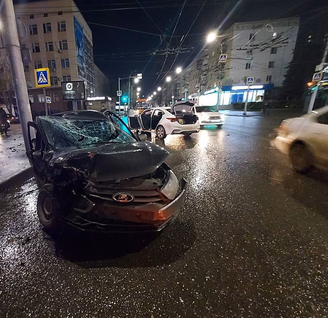 На Советской в ДТП «Гранты» и «Hyundai» пострадали два человека