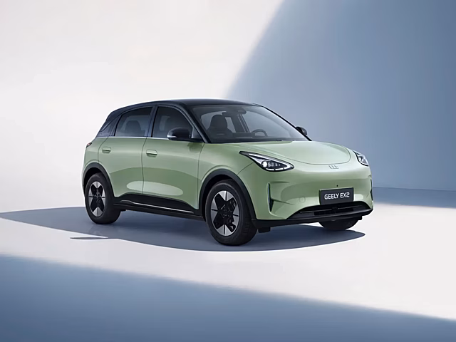 В Россию привезут новый Geely: это 116-сильный заднеприводный хетчбэк