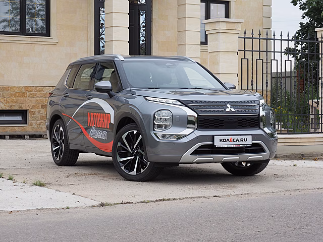 От «овоща» до «спорта»: тест-драйв Mitsubishi Outlander IV