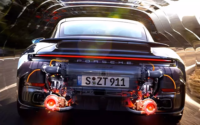 Новый Porsche 911 Turbo S разнес миф о скучных гибридах