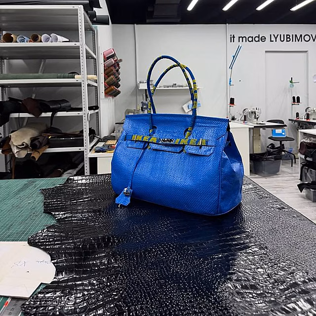 Сумку Birkin из пакета IKEA продали за 250 тысяч рублей