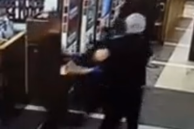 Пьяного дебошира задержали в кафе в Нижнем Новгороде