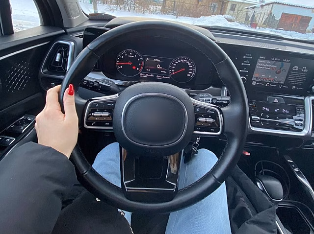 Автомобилистка получила 75 штрафов