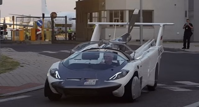 В Словакии протестировали летающий кабриолет AirCar