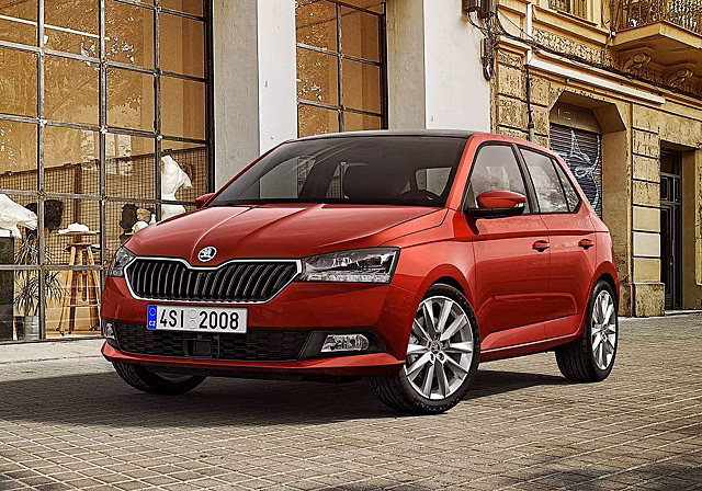 Обновленная Skoda Fabia: светодиодные фары и литровые моторы
