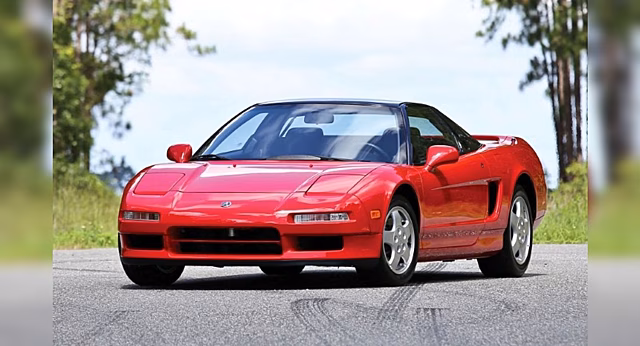 2 поколения суперкара Acura NSX