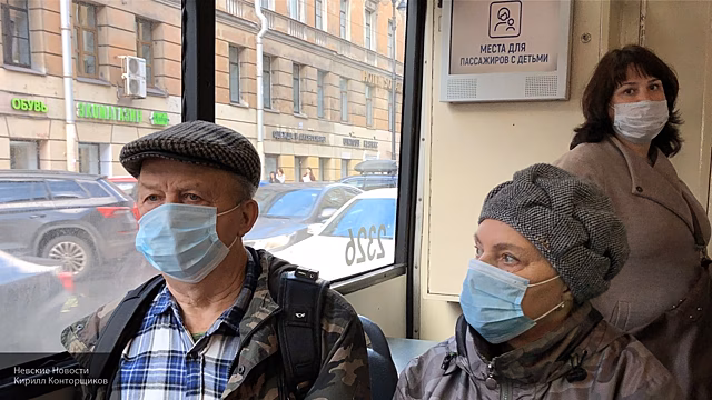 Около 500 жителей Петербурга были оштрафованы за отсутствие маски в октябре
