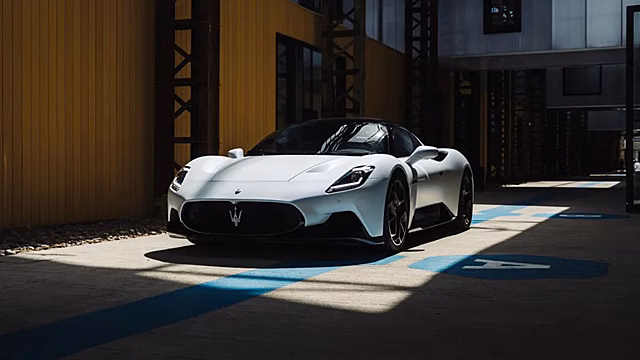 Maserati передумала выпускать электрический суперкар MC20