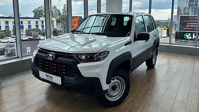 Lada Niva Travel лишилась базовой версии и подорожала