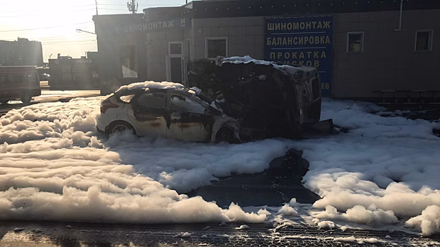 На Орджоникидзе после ДТП сгорели «Форд» и УАЗ. Четыре человека госпитализированы