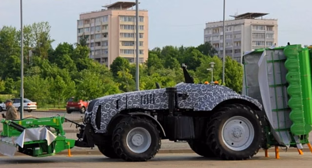 Беспилотник «Беларус» — трактор из Минска, который может работать без водителя