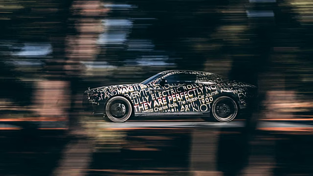 Электрическое купе Rolls-Royce Spectre 2024 года впервые демонстрируют на шпионских снимках