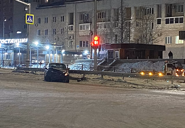 В Тынде 15-летний подросток за рулем Toyota устроил ДТП: пассажир из второго авто получил травмы