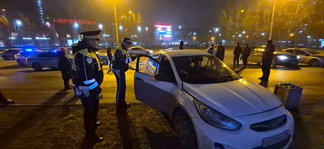 Водитель мотороллера пострадал в ДТП с иномаркой в Екатеринбурге
