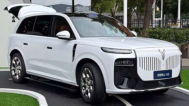 Voyah Taishan X8 с холодильником и телевизором вышел на рынок