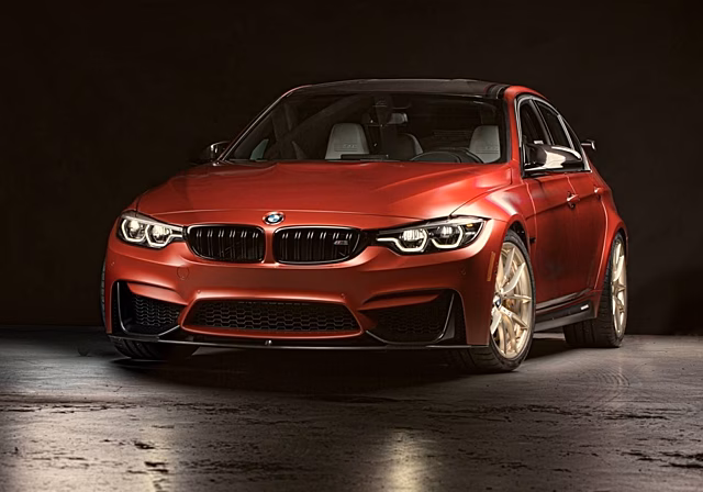 Разукрашенная флагами «американская» BMW M3 достанется только одному