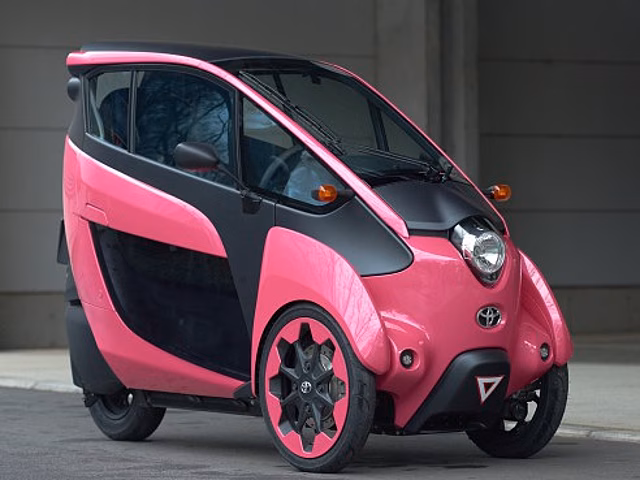 Toyota протестирует трёхколёсный i-Road на японских дорогах
