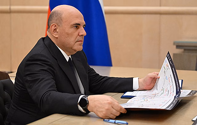 Мишустин призвал продолжать развитие скоростной дорожной сети России