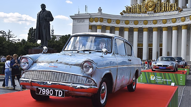 От советской классики до летающих авто: фестиваль «ПроДвижение» открылся на ВДНХ