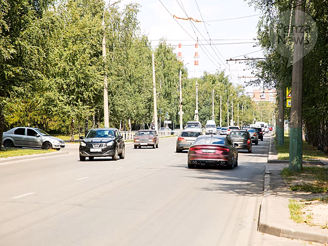 Выпуск легковых автомобилей в России в январе - августе вырос на 29,8%